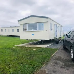 Holiday home 2 Bedroom Static Caravan 5* Sand Le Mere Holiday Village Near Withernsea, E. Yorkshire, Withernsea